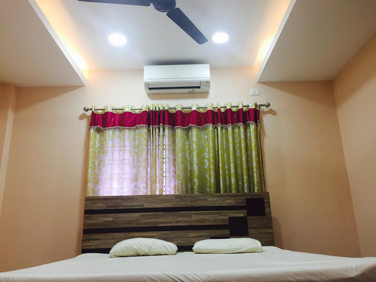 Mega Tourist Home Palarivattom Kochi Zewnętrze zdjęcie
